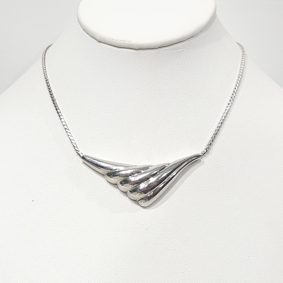 Christian Dior Sterling Silver Vintage Scalloped V Pendant Collar Necklace 16-in - Picture 1 of 16